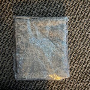 Elegant Gray Patterned Throw